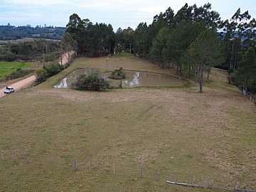 Ch�cara de 5 hectares no Morro Redondo