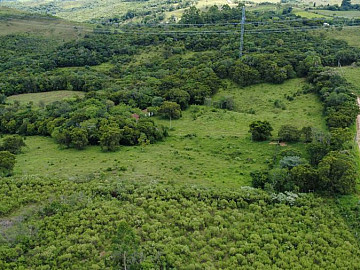S�tio de 43 hectares em Mariana Pimentel