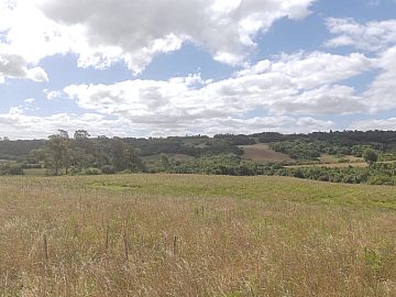 S�tio de 24 hectares no Morro Redondo nas margens da BR 293