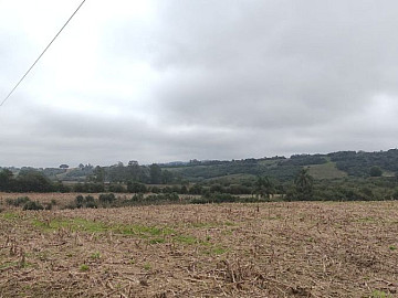 S�tio de 24 hectares no Morro Redondo nas margens da BR 293