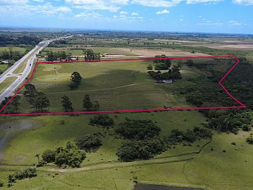 S�tio / cabanha nas margens da BR 392